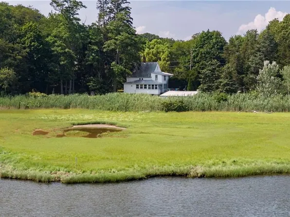 224 Bridgetown Rd S, Saunderstown, RI 02874