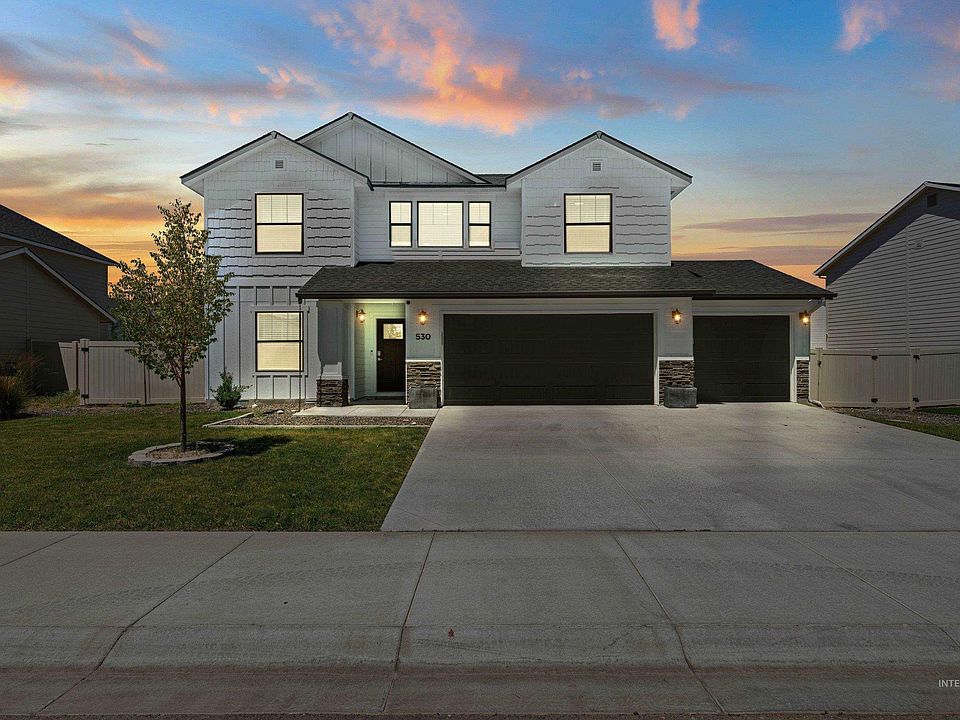 1st image of 530 W Screech Owl Dr
