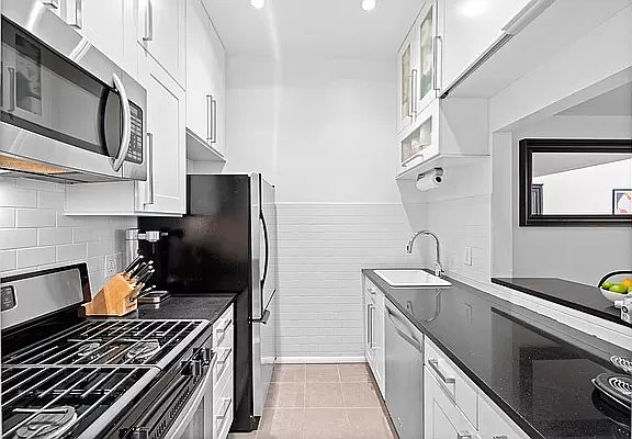 5th image of 96 Schermerhorn St APT 3B