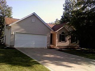 5th image of 654 Breezewood Ln