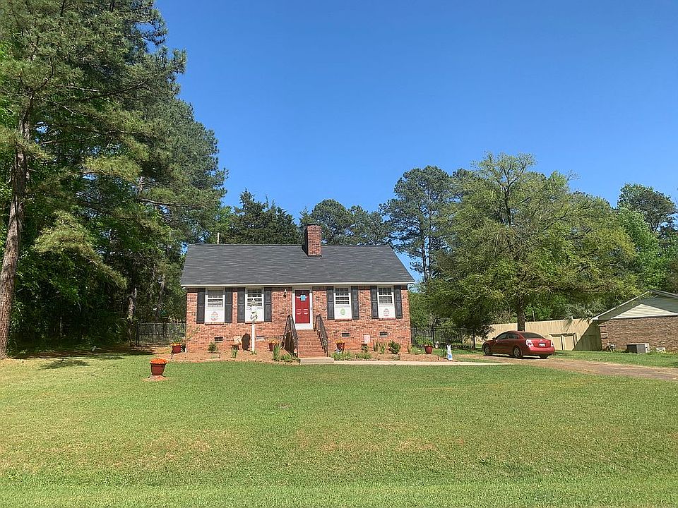 2nd image of 205 Parklane Dr