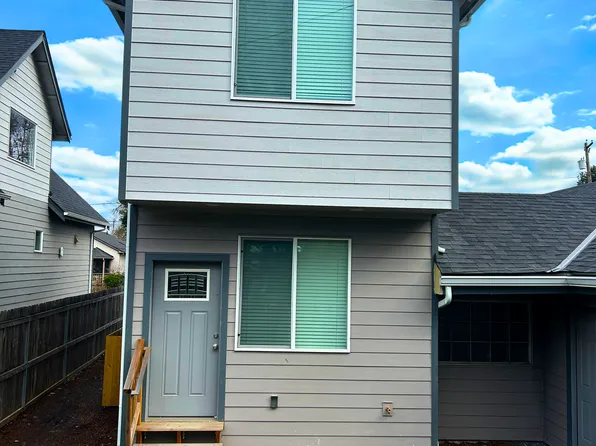 732 NW 29th St #1, Corvallis, OR 97330