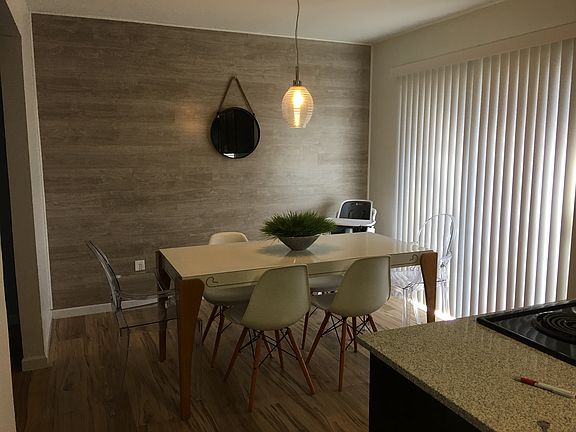 3rd image of 1000 Pleasant Valley Ln
