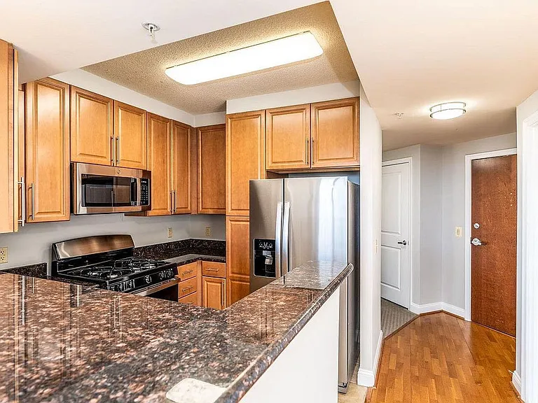 11760 Sunrise Valley Dr #803 — Photo 9