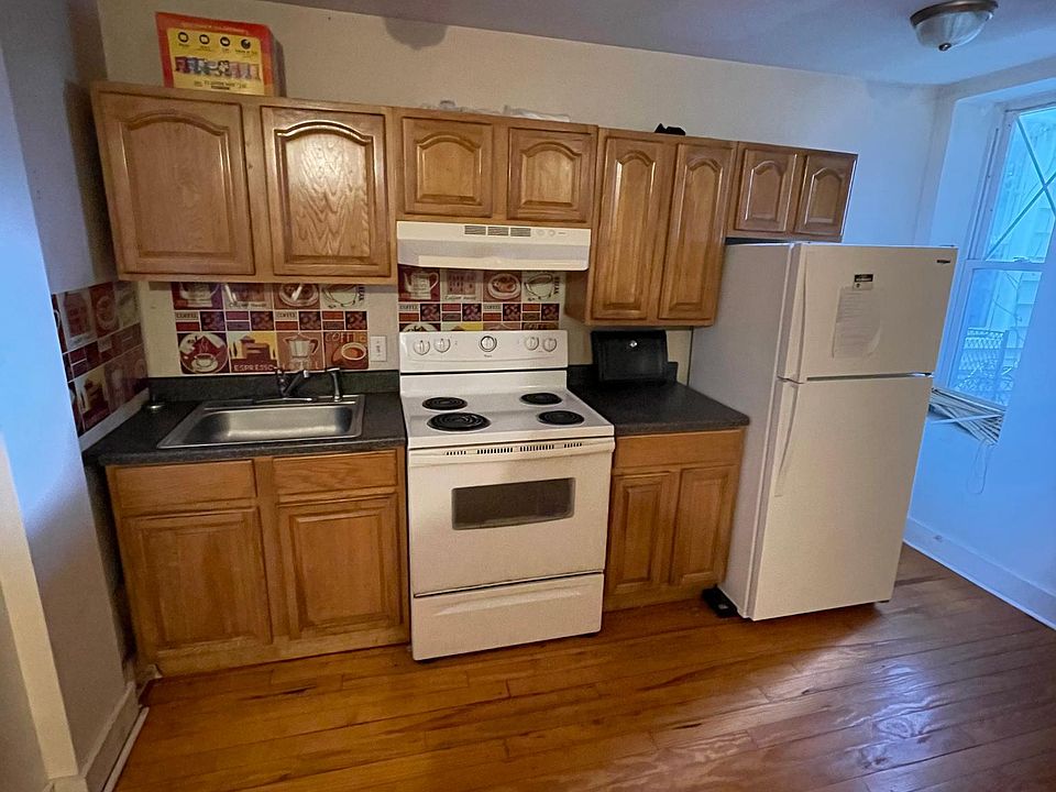2nd image of 3903 Pennsgrove St Floor 1