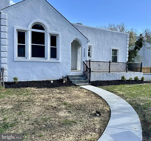9305 Colesville Rd Photo 1