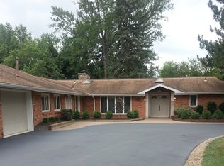 2915 Lenox Dr, Troy, MI 48098