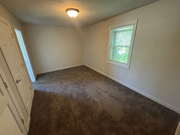 4th image of 1598 Woodland Dr