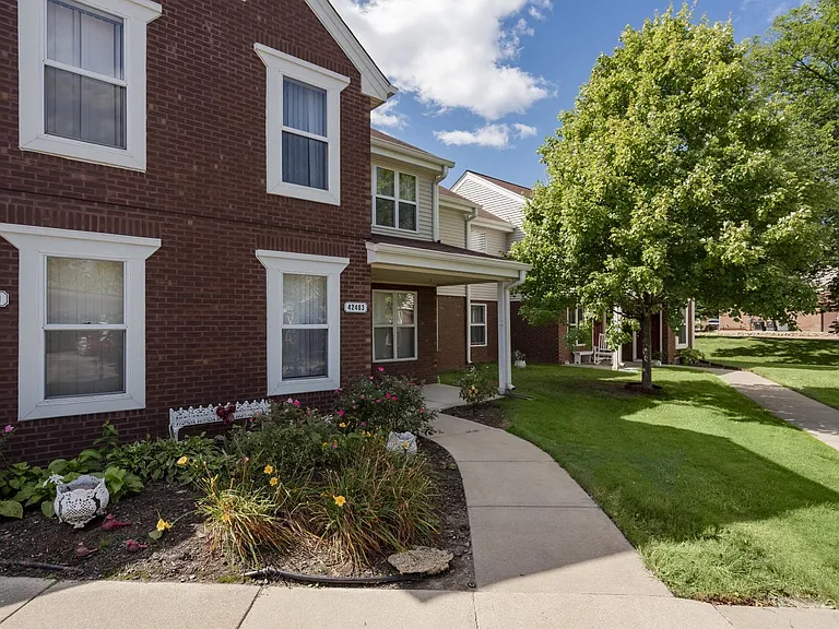 42566 Clinton Place Dr — Photo 19