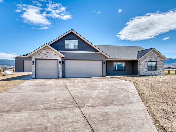 2nd image of 4574 Broken Spoke Rd