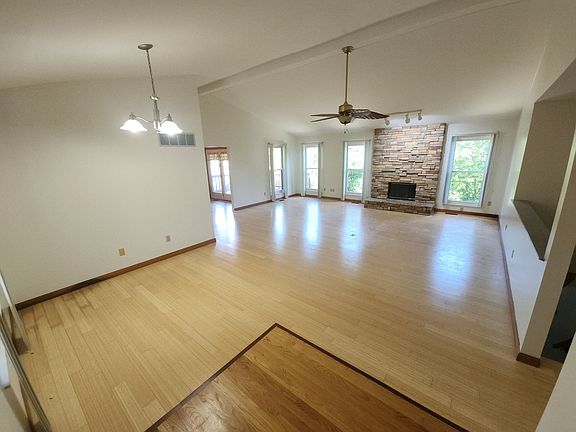 4th image of 1100 Dautel Ln