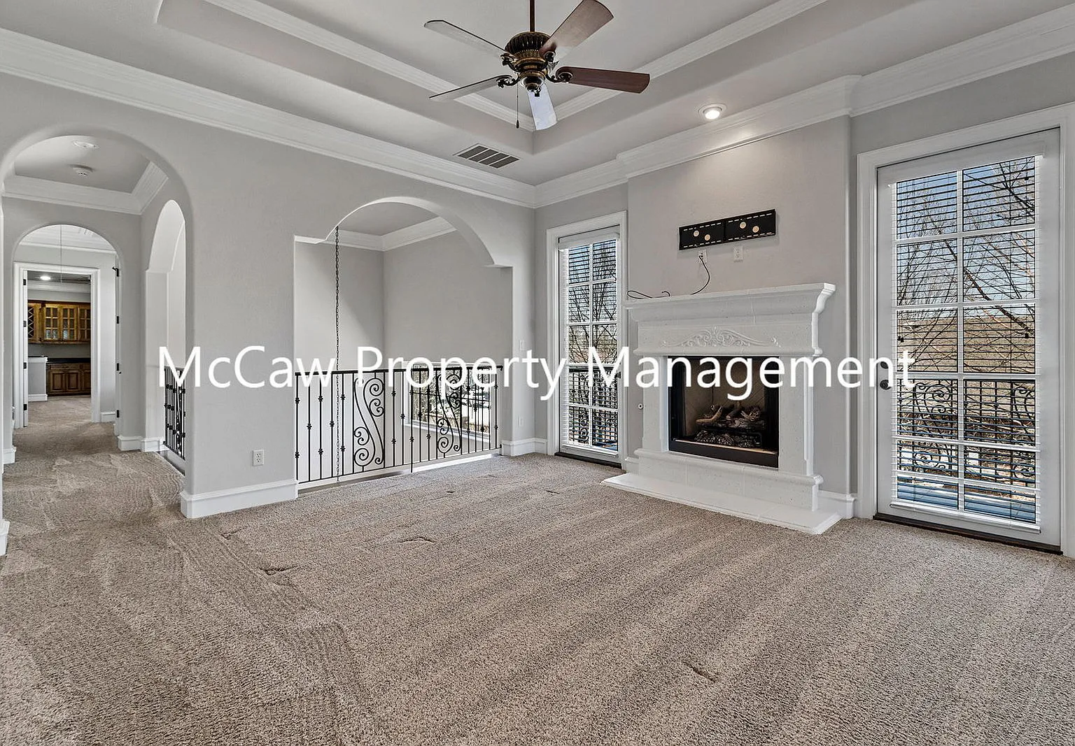 3 bed, 4.0 bath, 2042 sqft, $5,000 — Photo 4