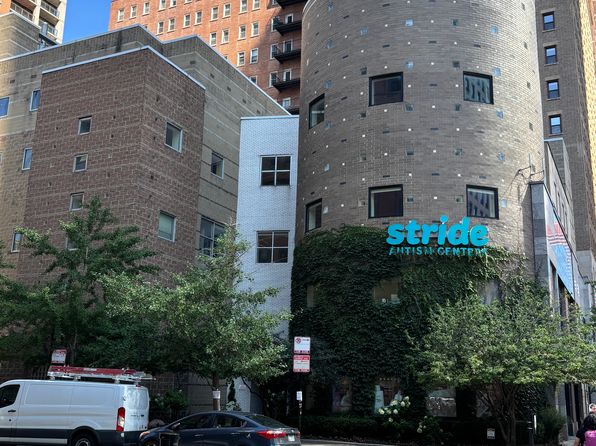 40 E 9th St APT 1517