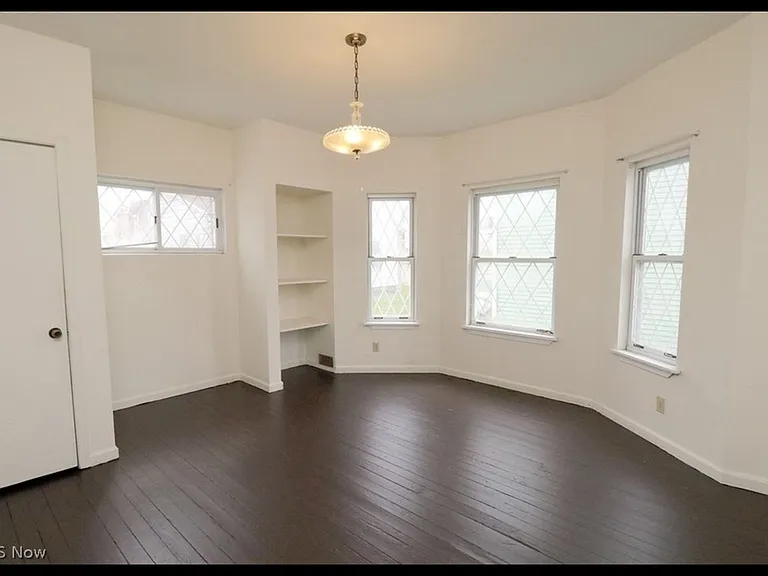 1342 Oregon Ave — Photo 9