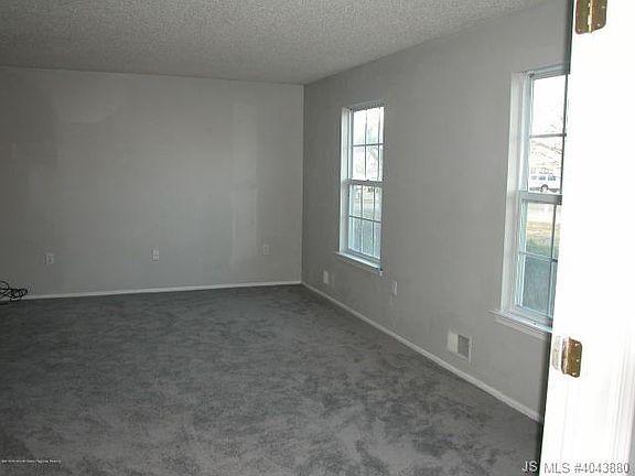 4th image of 612 Loxley Dr