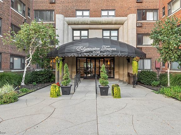3rd image of 11720 Edgewater Dr APT 301