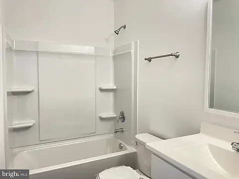 30 Snowdrop Ct — Photo 7