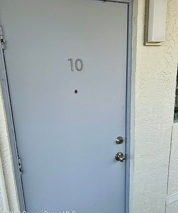 5th image of 1431 Oak St APT 10