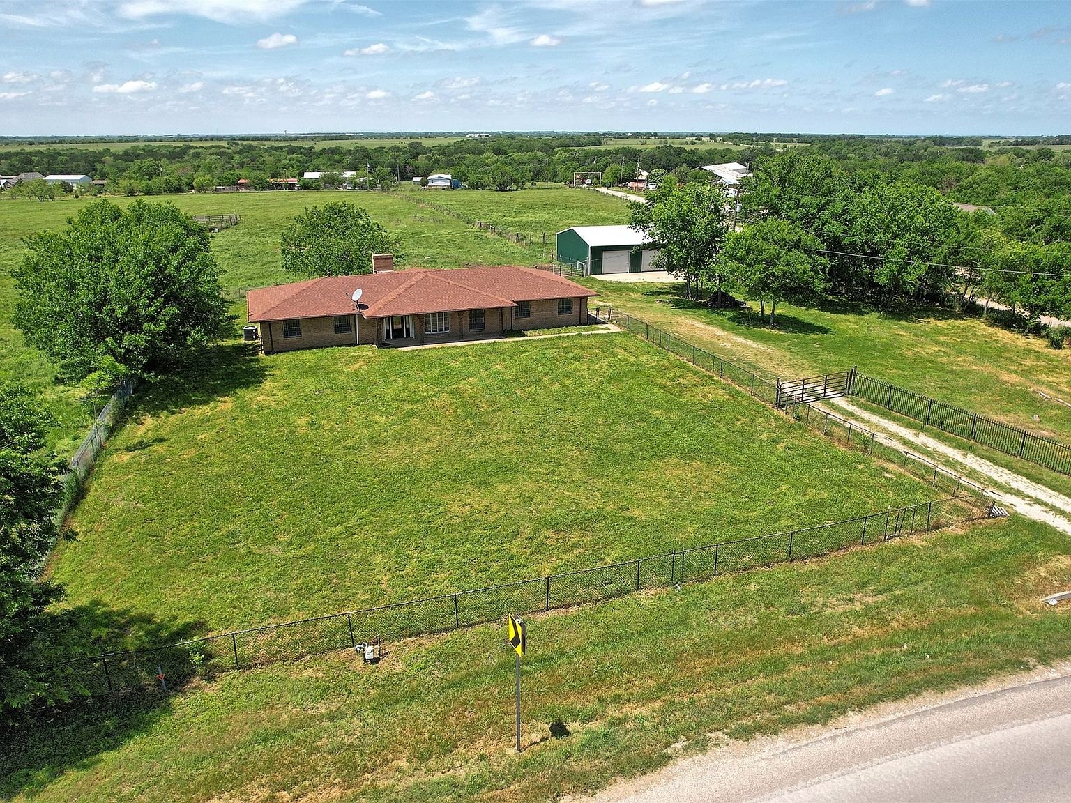 12393 Fm 1392, Terrell, TX 75160 | MLS #20584345 | Zillow