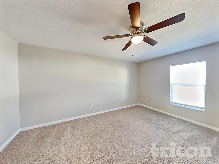 449 Kensington View Dr — Photo 10