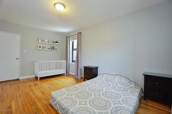 Sold by REMAX Elite | media 17