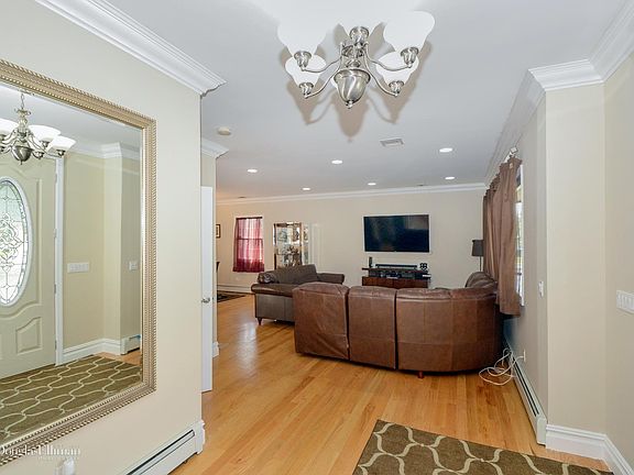 4th image of 1117 Shelboune Dr