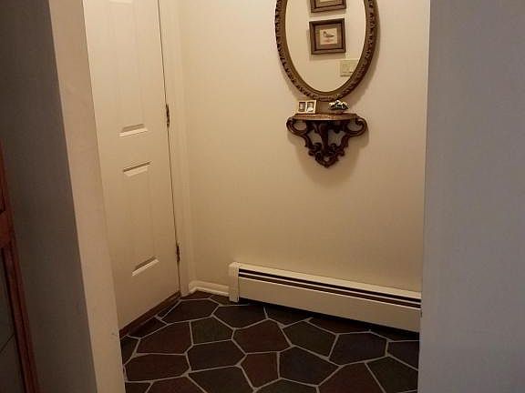 3rd image of 38 Zeeland Dr