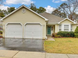 92 Clear Lake Rd, Whiting, NJ 08759