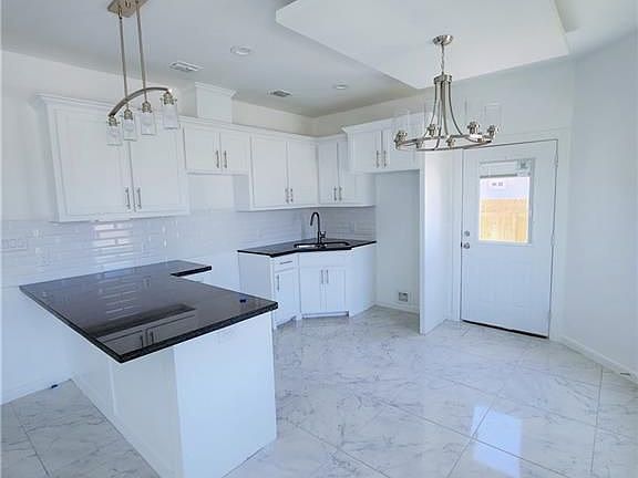 4th image of 912 Blair Ave #2