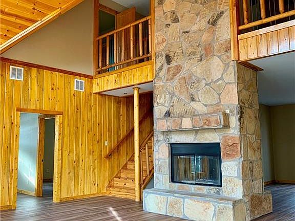 2nd image of 1032 County Road 3810