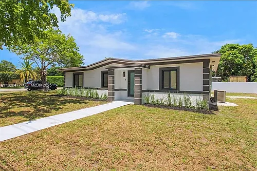 13885 NW 5th Ave N Photo 1
