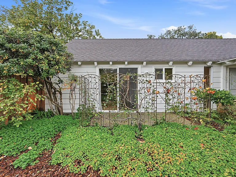 20 Kent Pl — Photo 91