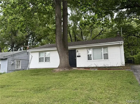 2823 Meadowlark Ave, Saint Louis, MO 63136