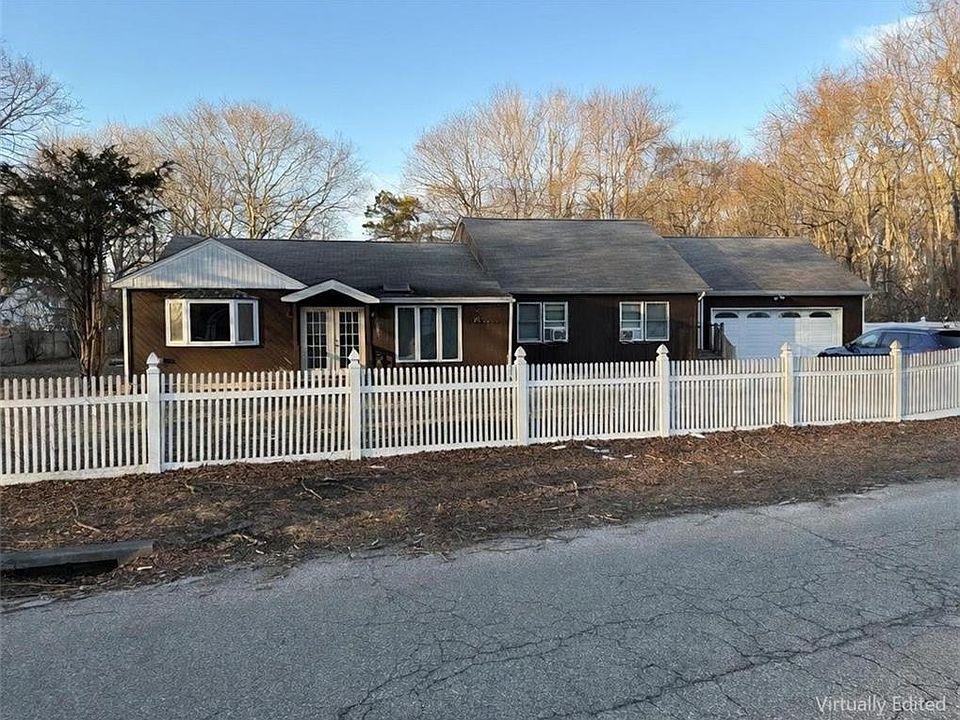 1st image of 39 Pineway Ave