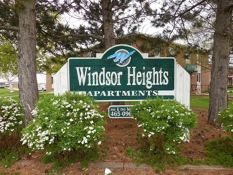 Windsor Heights — Photo 4