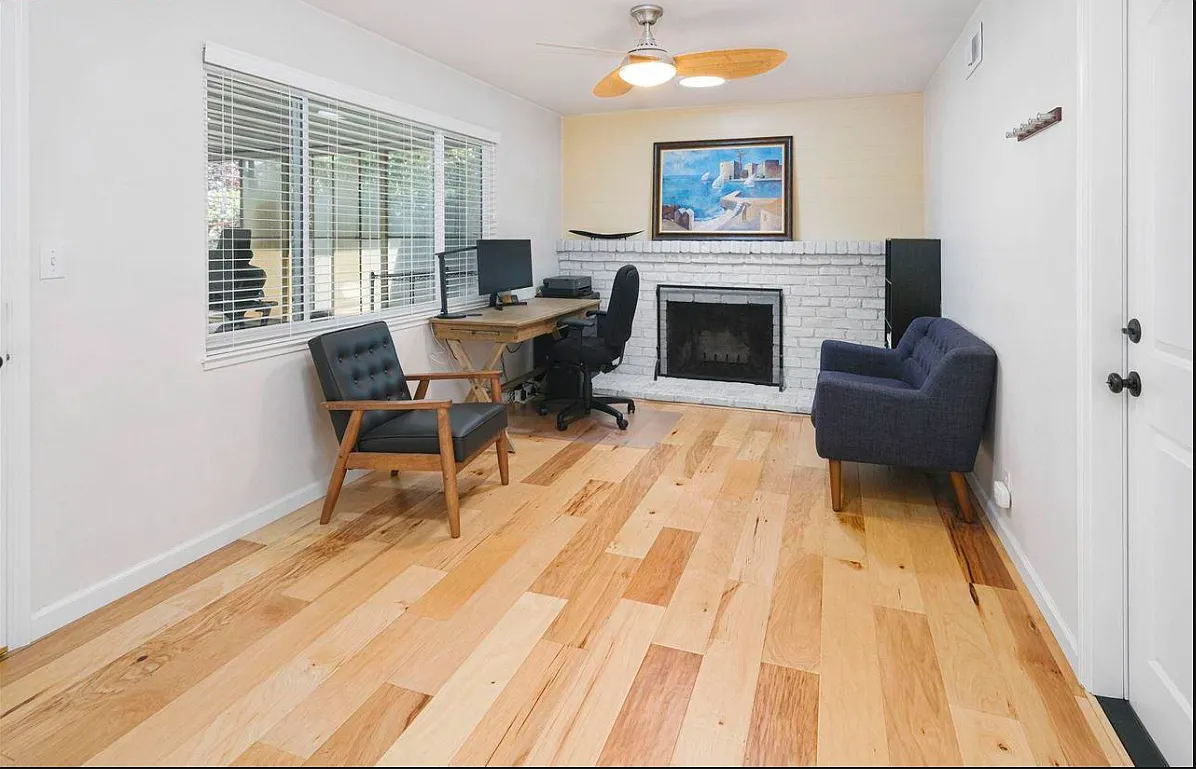 3 bed, 1359 sqft, $4,199 — Photo 3