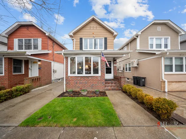 1956 Ford Street image 1 of 36