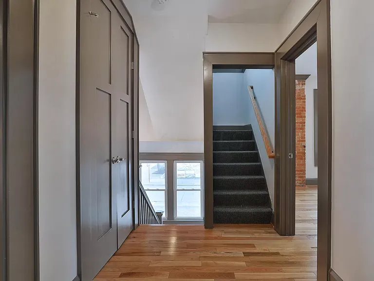 927 E Livingston Ave — Photo 14
