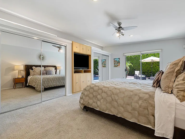 622 N Monterey Rd — Photo 41
