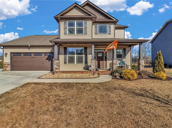 503 Turning Leaf Ln, Greer, SC 29651