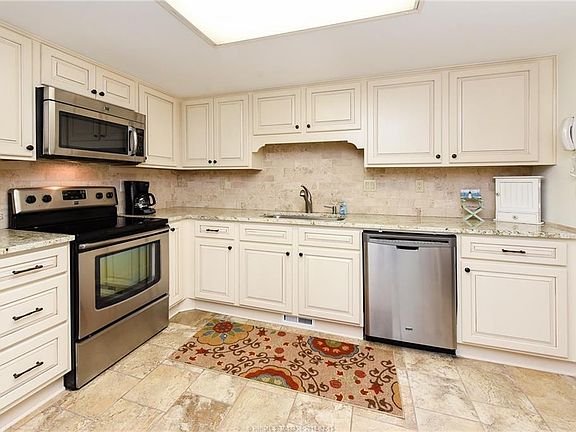 2nd image of 125 Shipyard Dr APT 183