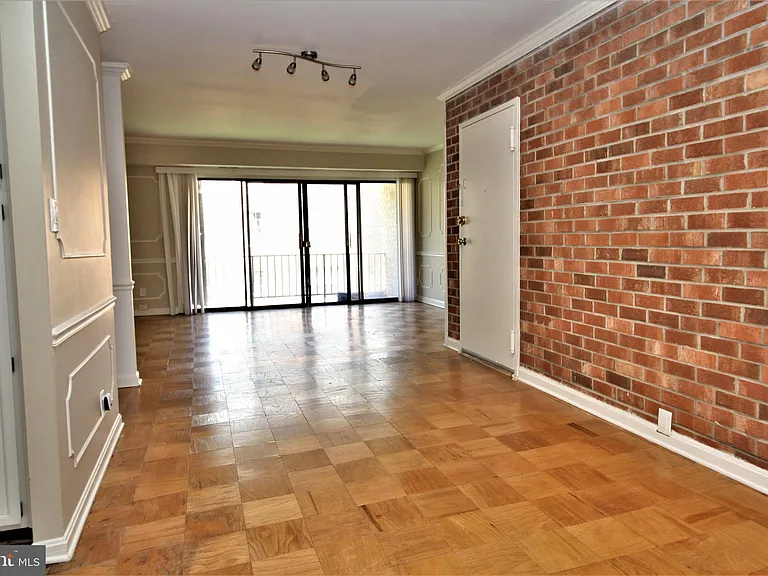 6008 Westchester Park Dr #301 — Photo 7