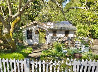 8400 Spring Dr, Forestville, CA 95436