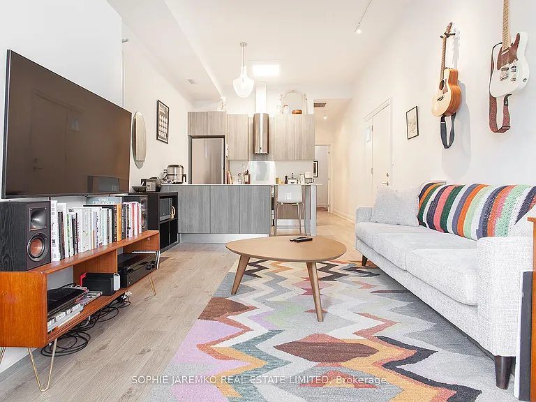 165 Carlton St #1 — Photo 5