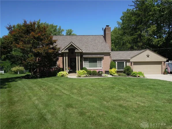 241 E Social Row Rd, Dayton, OH 45458