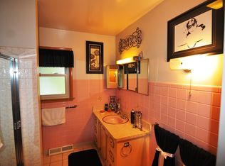 311 Longview Dr, Geneva, IL 60134