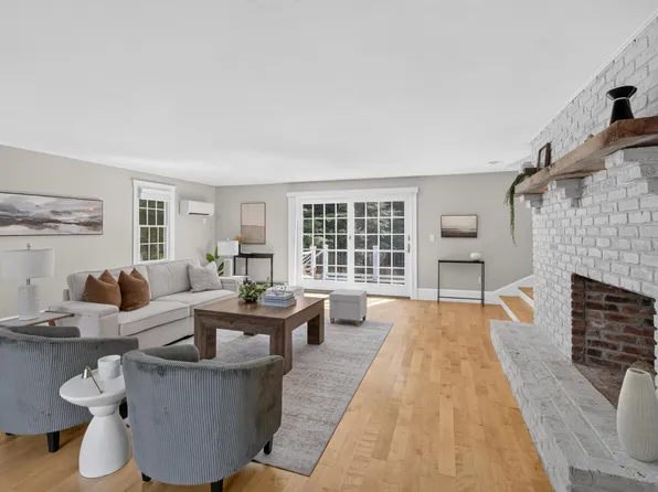 99 Stage Road, Hampstead, NH 03841