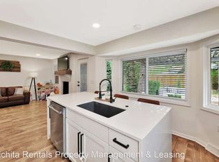 8210 E Brookhollow Ln, Wichita, KS 67206