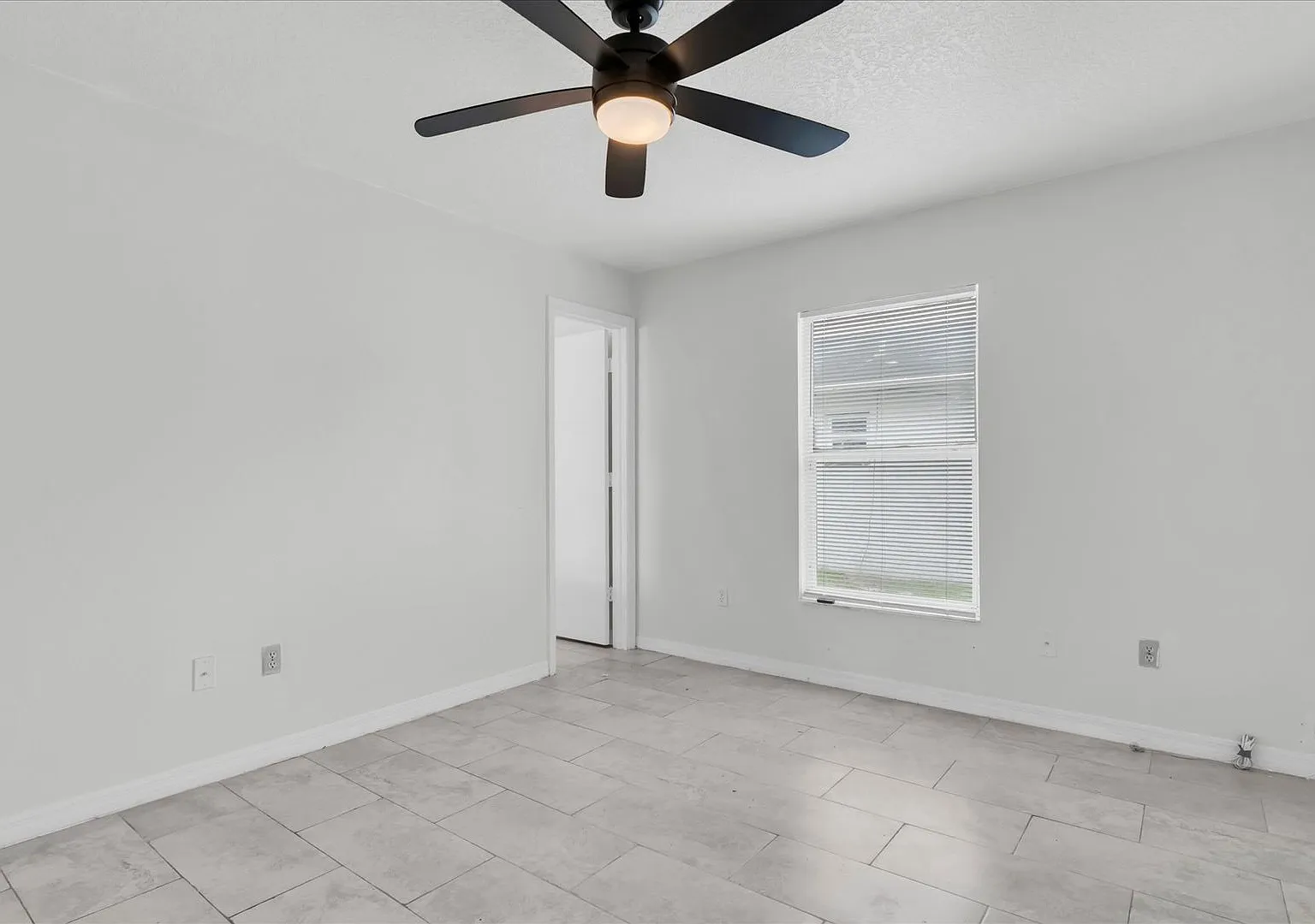 3421 Temple Street — Photo 3