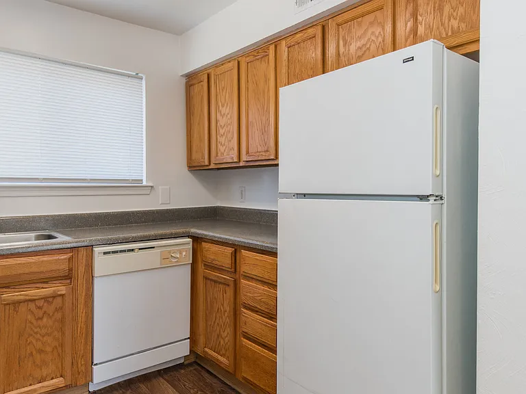 Crosswinds Apartments — Photo 16